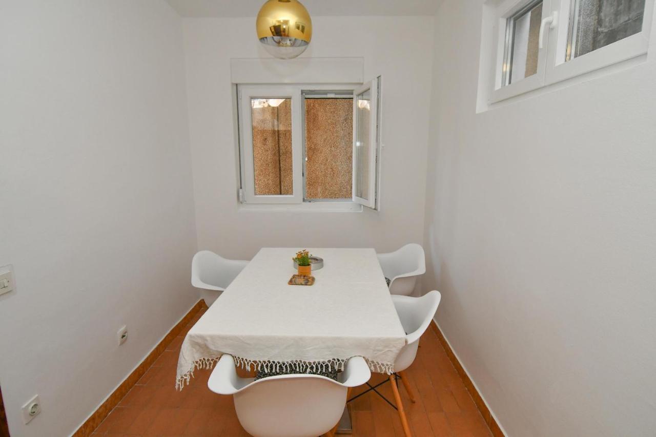 Apartmani Dora Duboka Ngoại thất bức ảnh