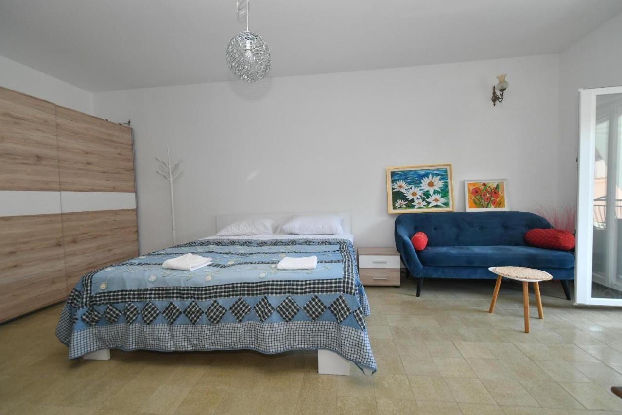 Apartmani Dora Duboka Ngoại thất bức ảnh