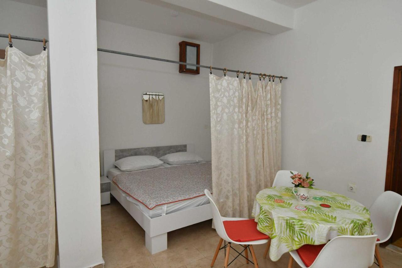 Apartmani Dora Duboka Ngoại thất bức ảnh